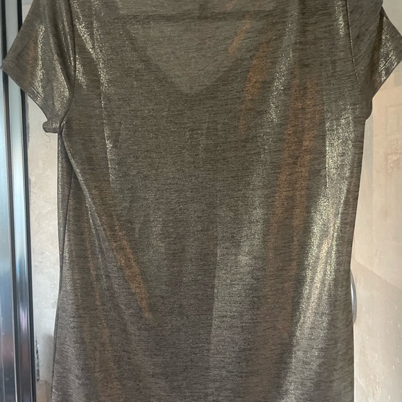 White House Black market gold v neck top - Picture 5 of 6